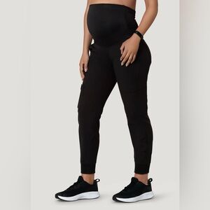 Mandala Maternity Scrub Joggers Size: Medium Color: Black